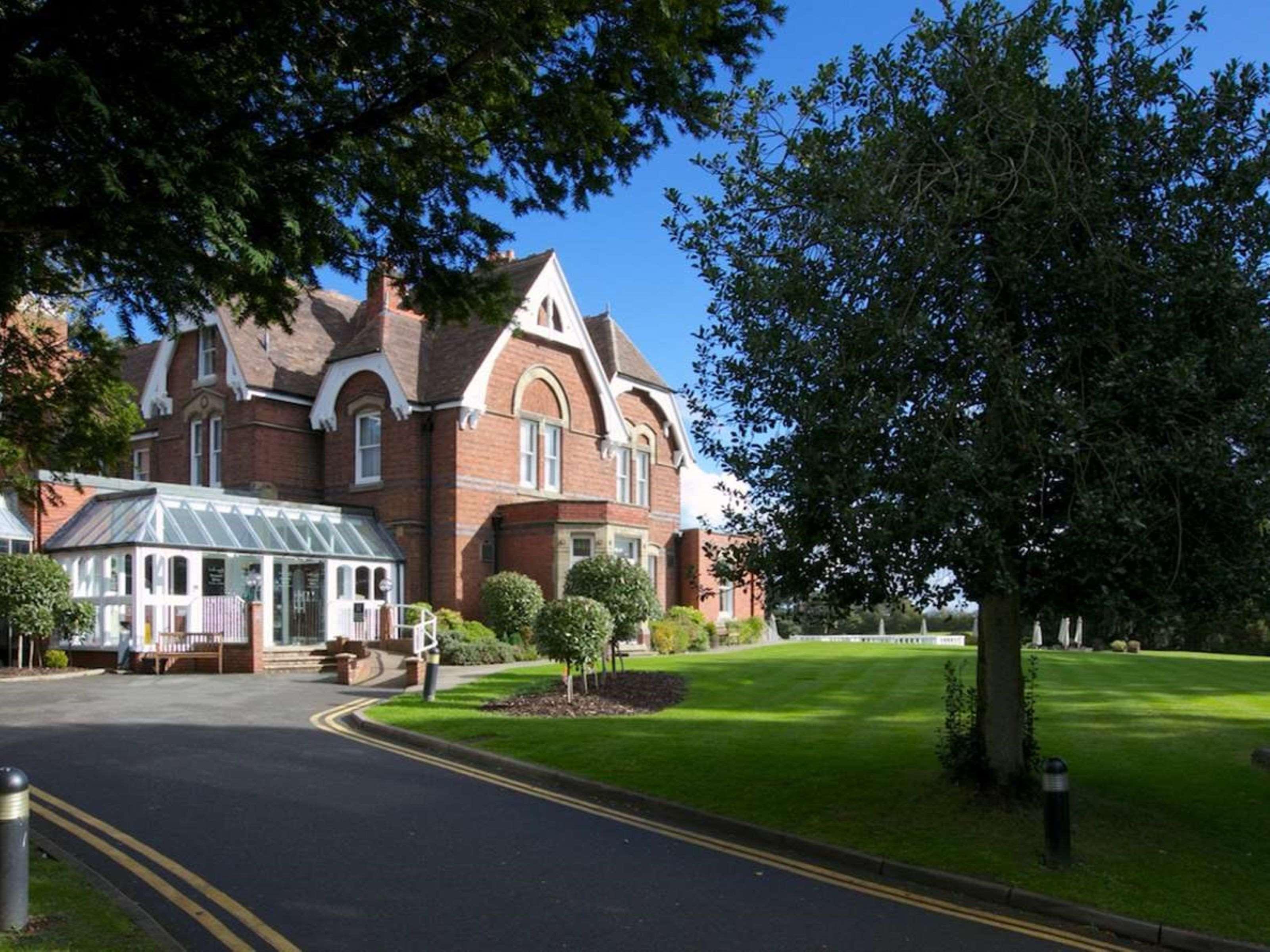 Stourport Manor Hotel Екстериор снимка