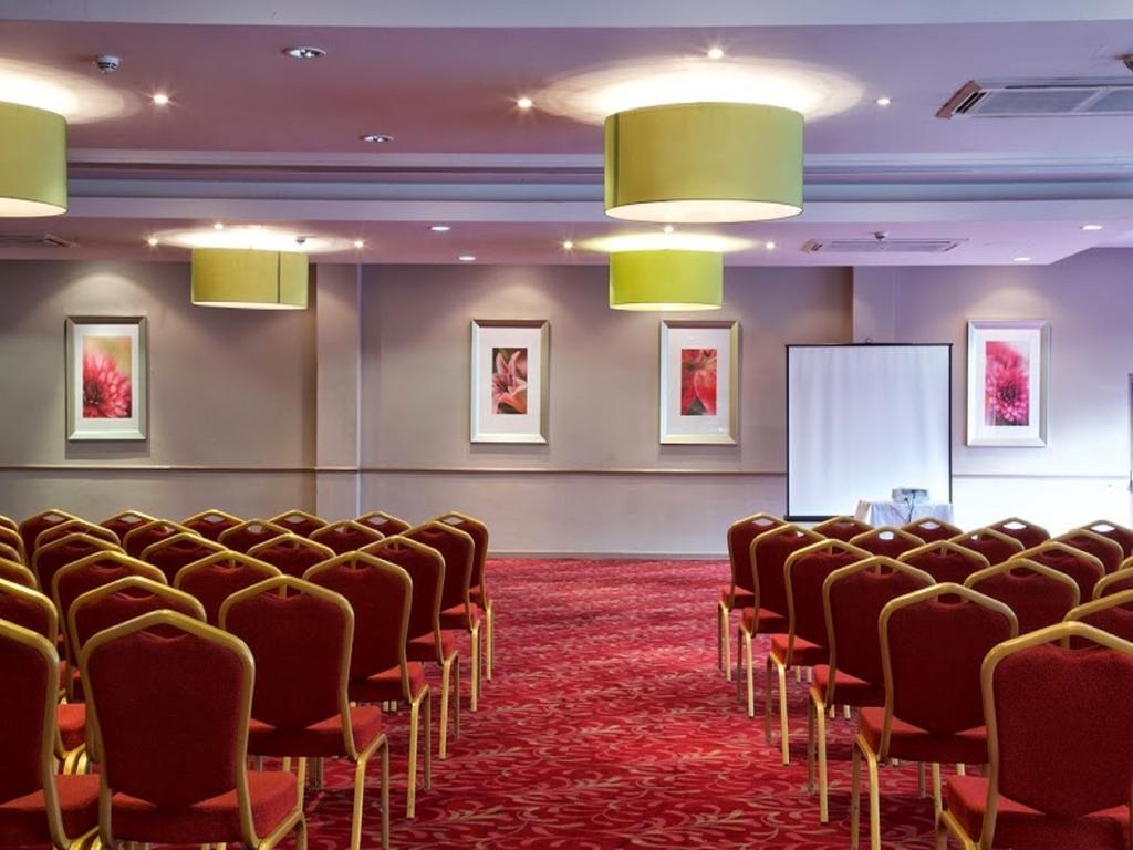 Stourport Manor Hotel Екстериор снимка