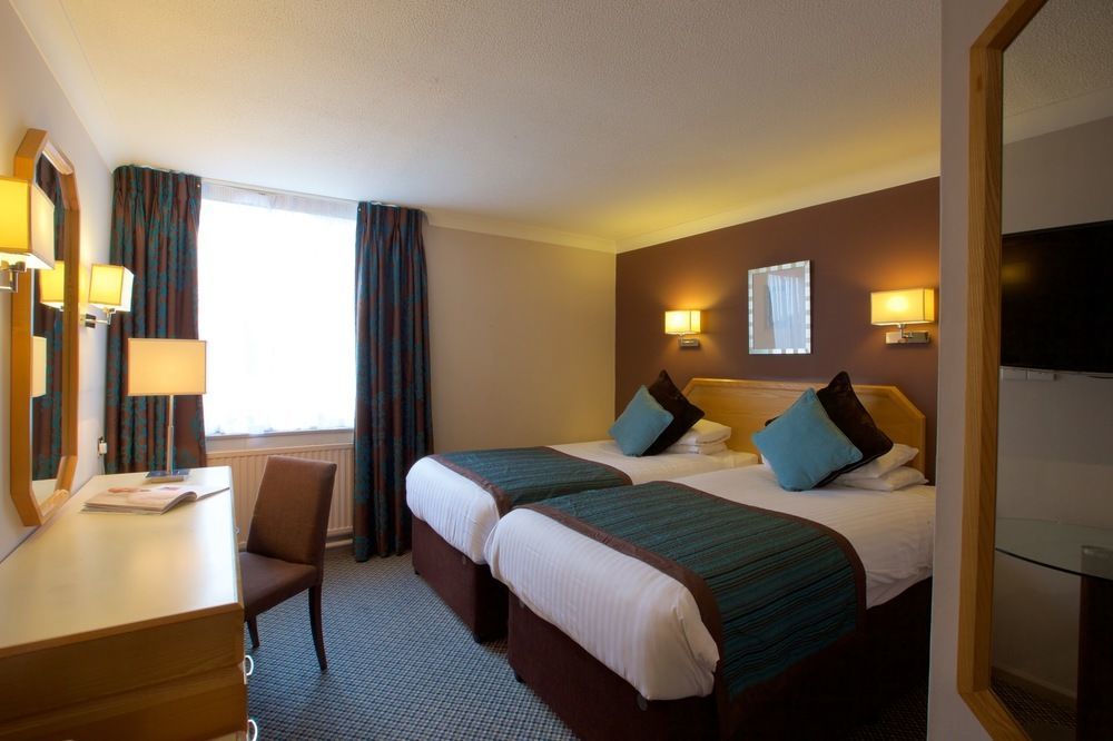 Stourport Manor Hotel Екстериор снимка