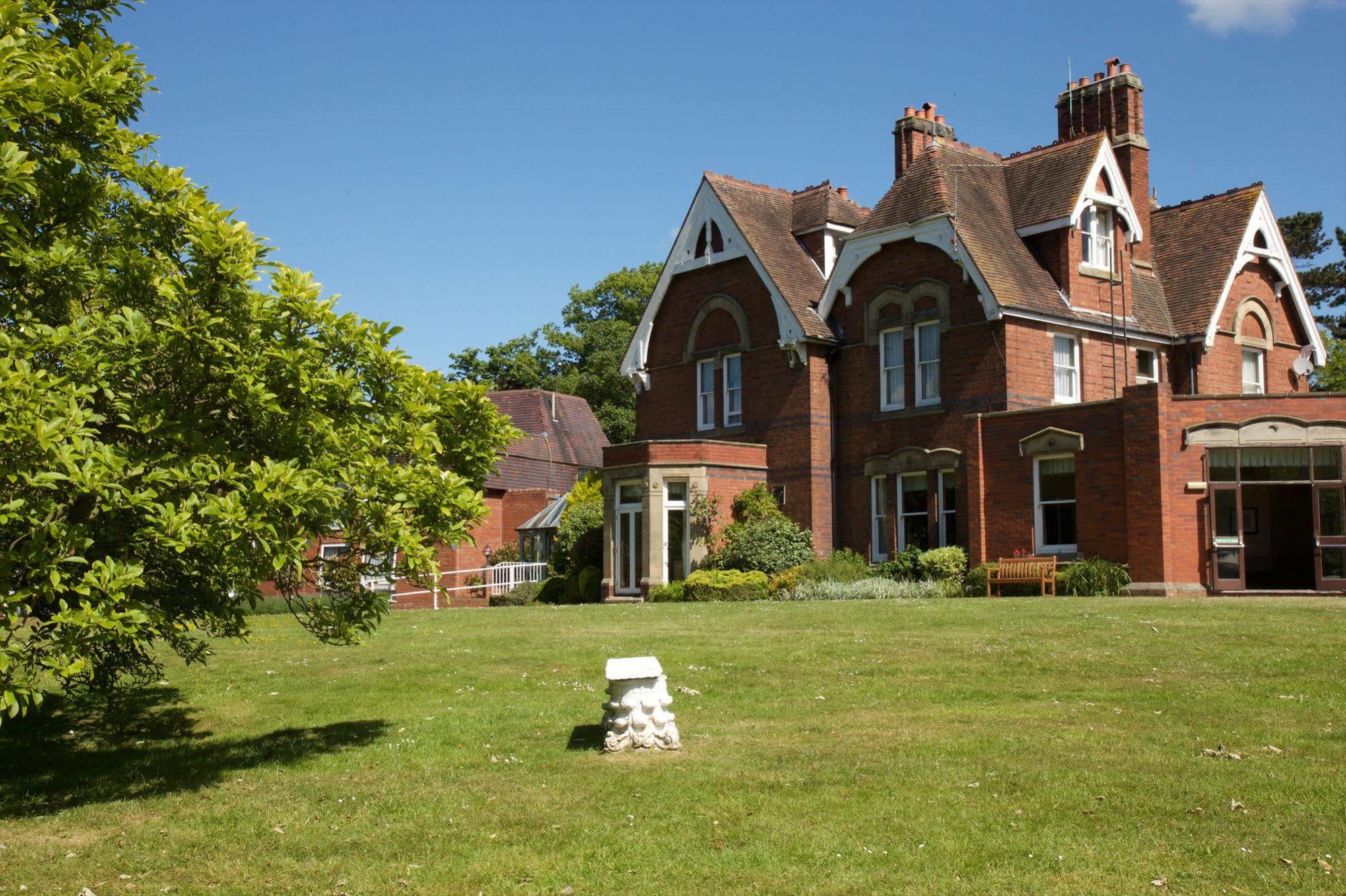 Stourport Manor Hotel Екстериор снимка